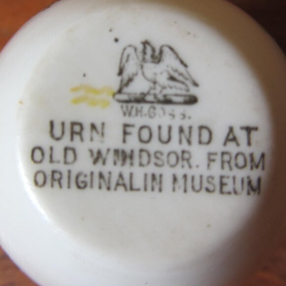 W.H. Goss crested heraldry china vintage Lytham (GC079 Grace) - Picture 6 of 6